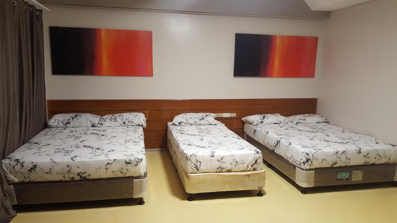 סבו Naps & Maps Hostel מראה חיצוני תמונה